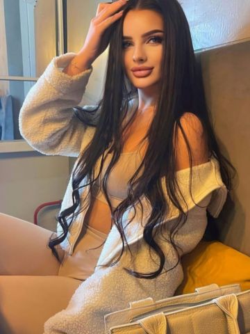 Полина
